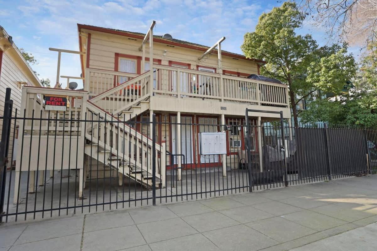 Apartment Cozy Upstairs Near Downtown And The River Sacramento