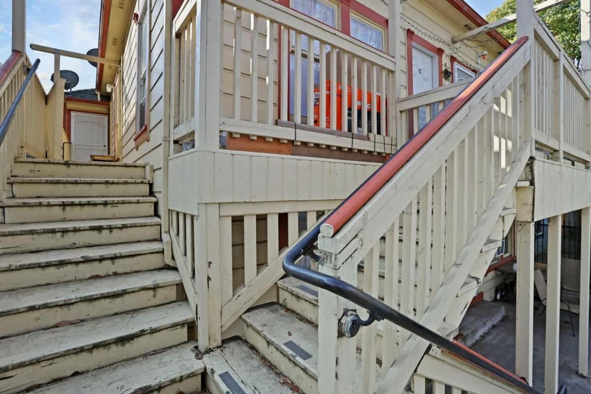 Apartment Cozy Upstairs Near Downtown And The River Sacramento