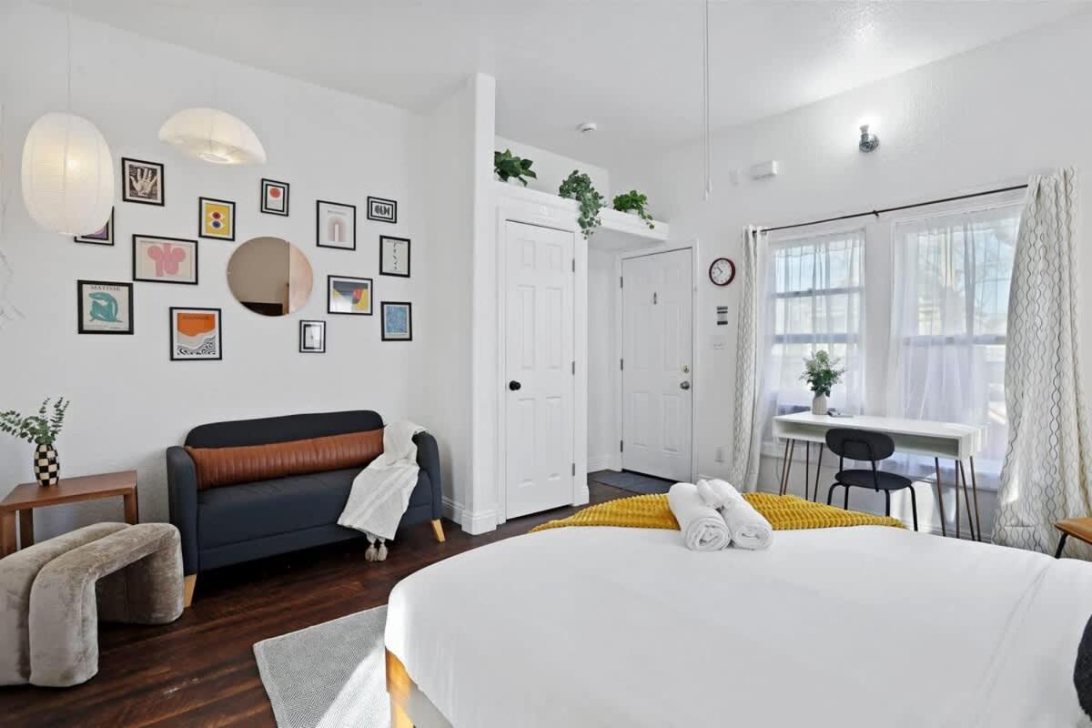 Apartment Cozy Upstairs Near Downtown And The River
