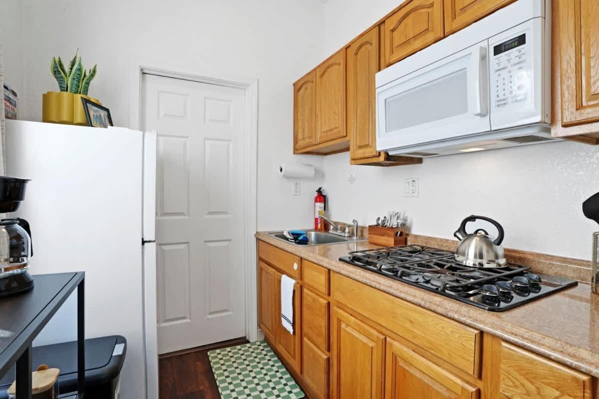 Apartment Cozy Upstairs Near Downtown And The River Sacramento
